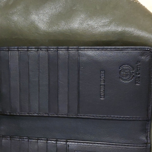 Wallet 🥳 - Picture 7 of 7